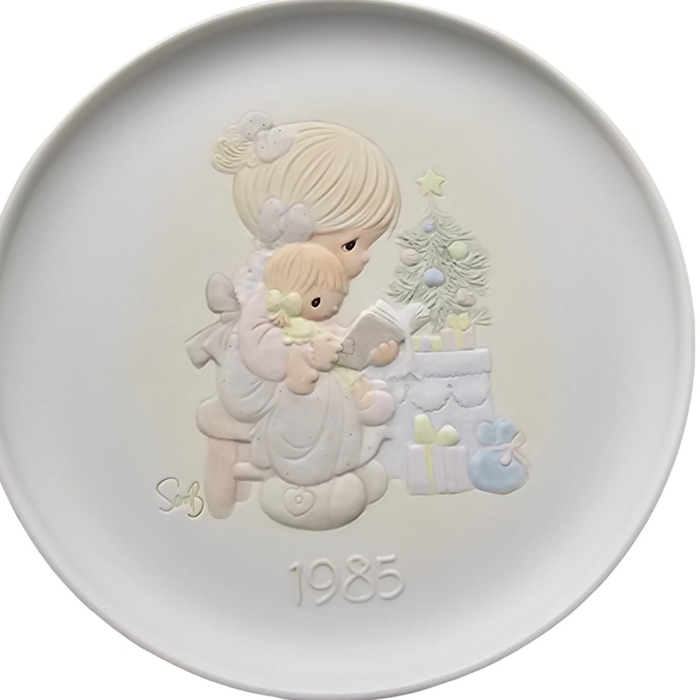 Precious Moments 1985 Tell Me The Story of Jesus Joy of Christmas Plate 15237